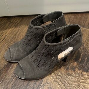 Seychelles olive green Peep-Toe Heeled Boots